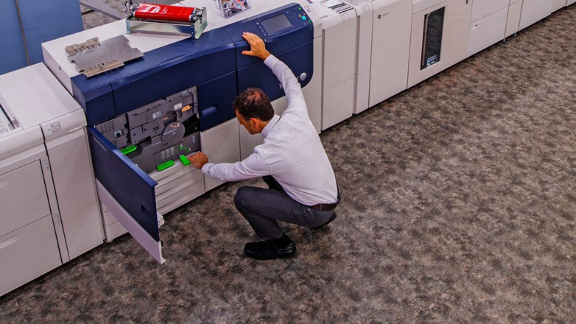 WHEN SHOULD A BUSINESS BRING PRINTING IN-HOUSE INSTEAD OF OUTSOURCING?